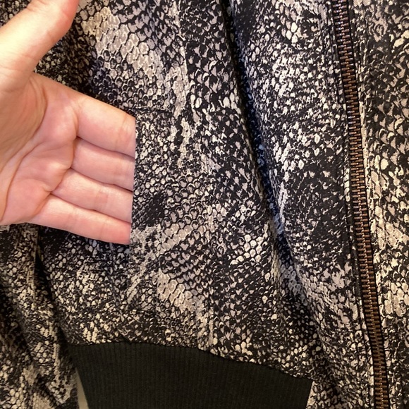 Bomber Jacket - Picture 3 of 7